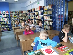 Lekcja biblioteczna dla klasy 3 "c" ze Szkoły Podstawowej nr 1 im. H. Sienkiewicza w Miechowie