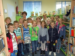 Lekcja biblioteczna dla uczniów ze Szkoły Podstawowej w Pojałowicach